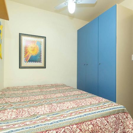 Apartamento Beira Mar Lateral Na Praia De Mariscal 2662 봄비나스 외부 사진